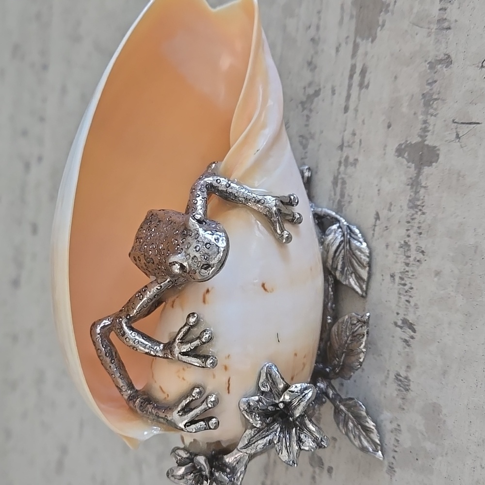 Pewter Melo Frog Shell Decor - Picture 2 of 6